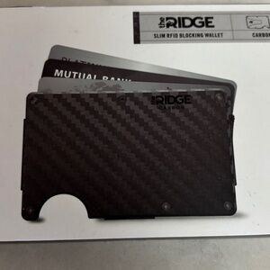 The Ridge Carbon Fiber Money clip wallet